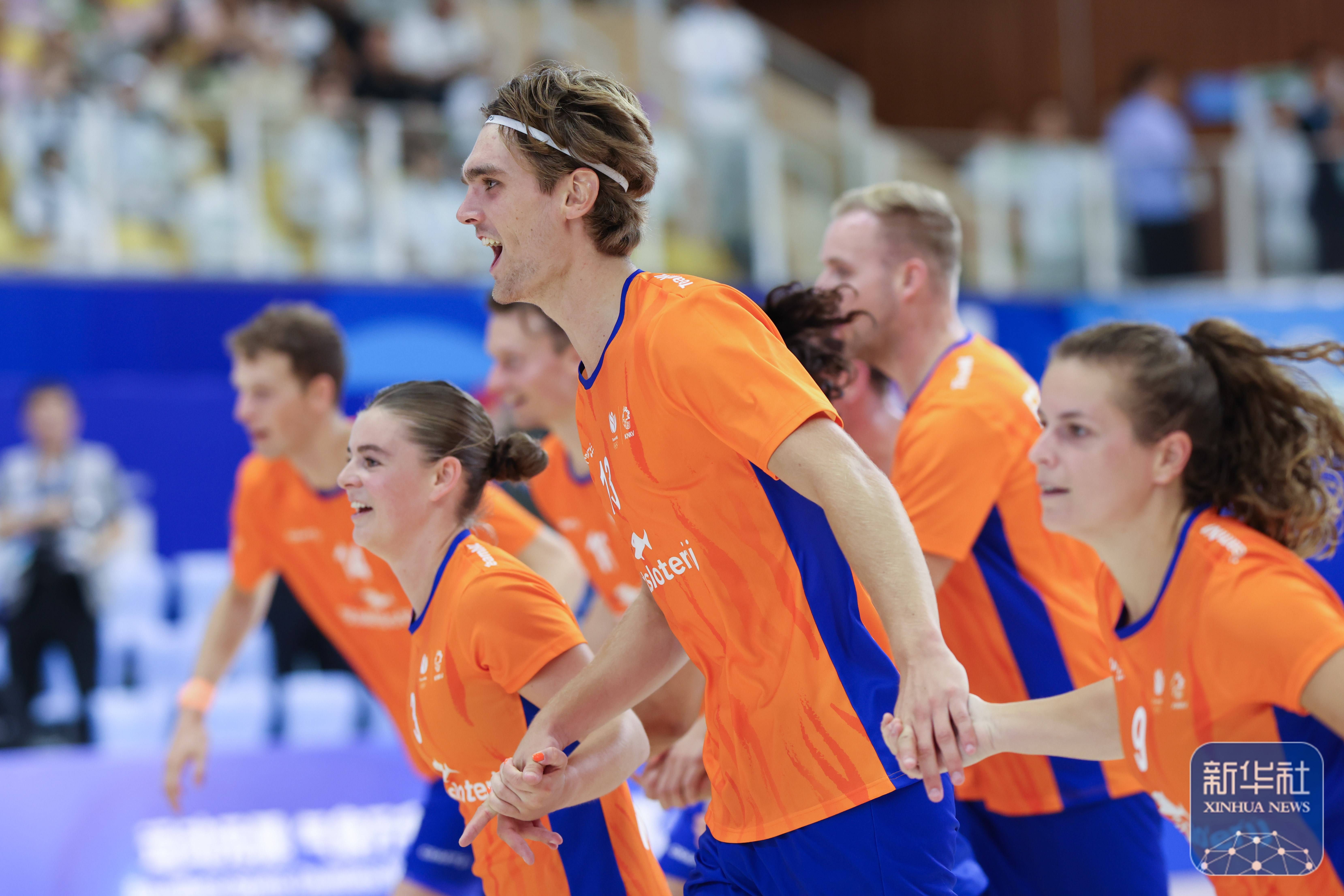 荷兰队在比赛中取得重要胜利