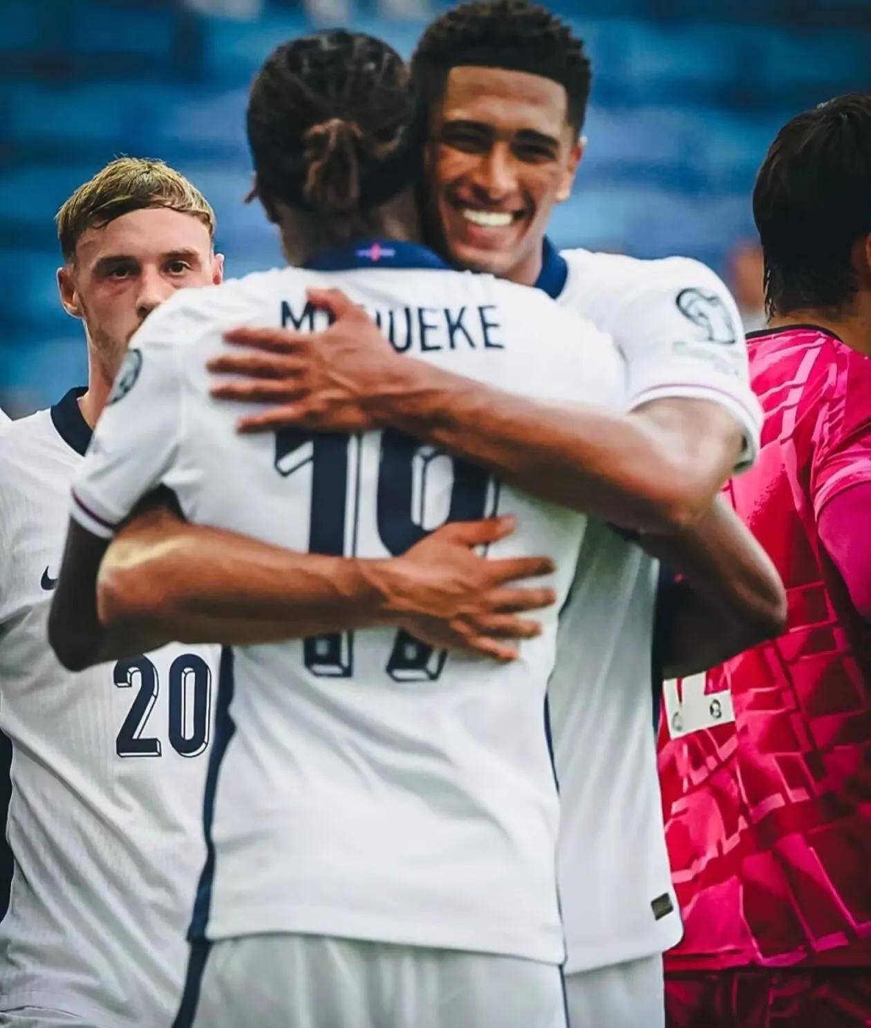 英格兰客场击败乌克兰,提前一轮晋级 英格兰客场击败乌克兰,提前一轮晋级