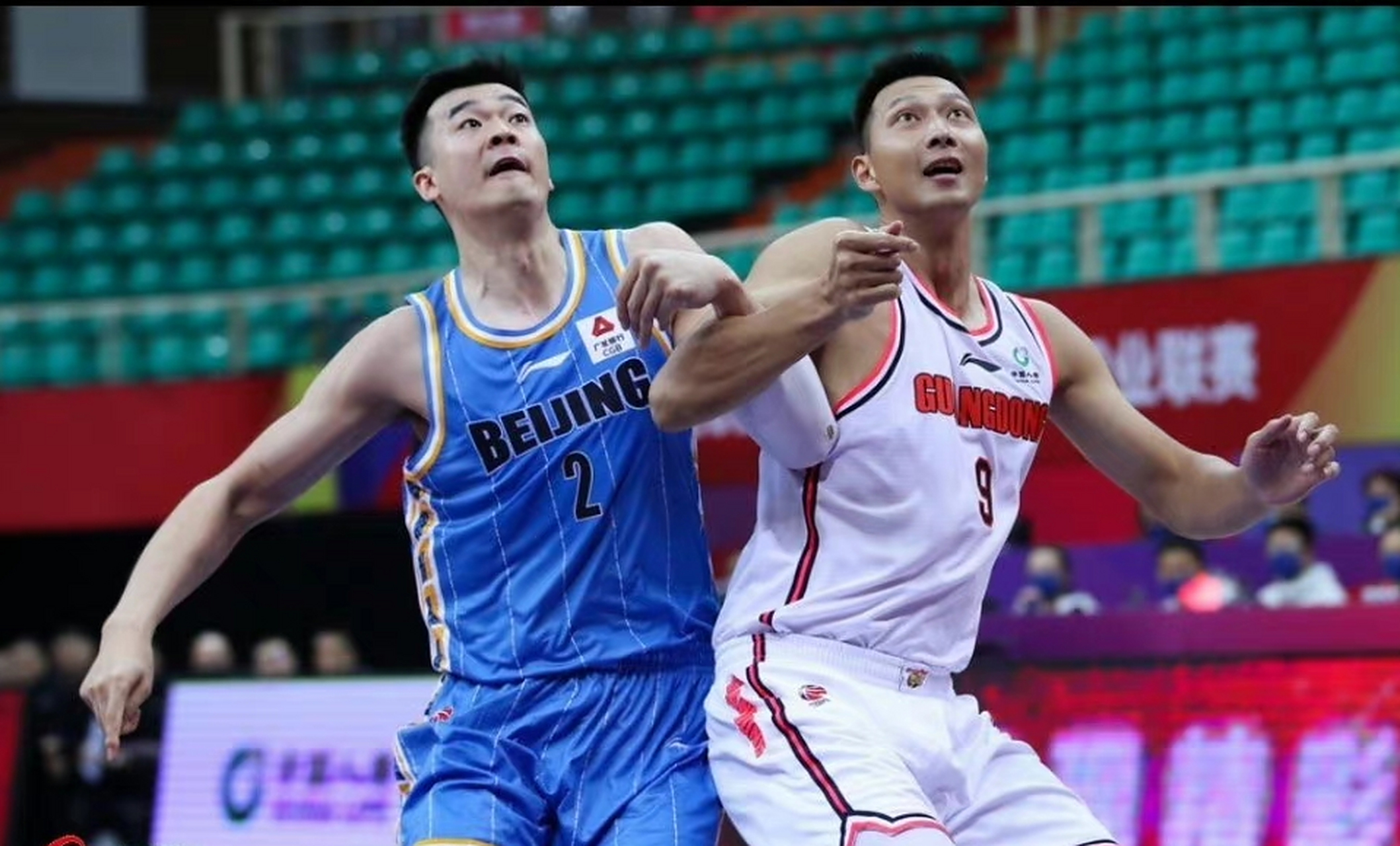 东南亚球队闯入决赛,展开巅峰对决 东南亚球队闯入决赛,展开巅峰对决