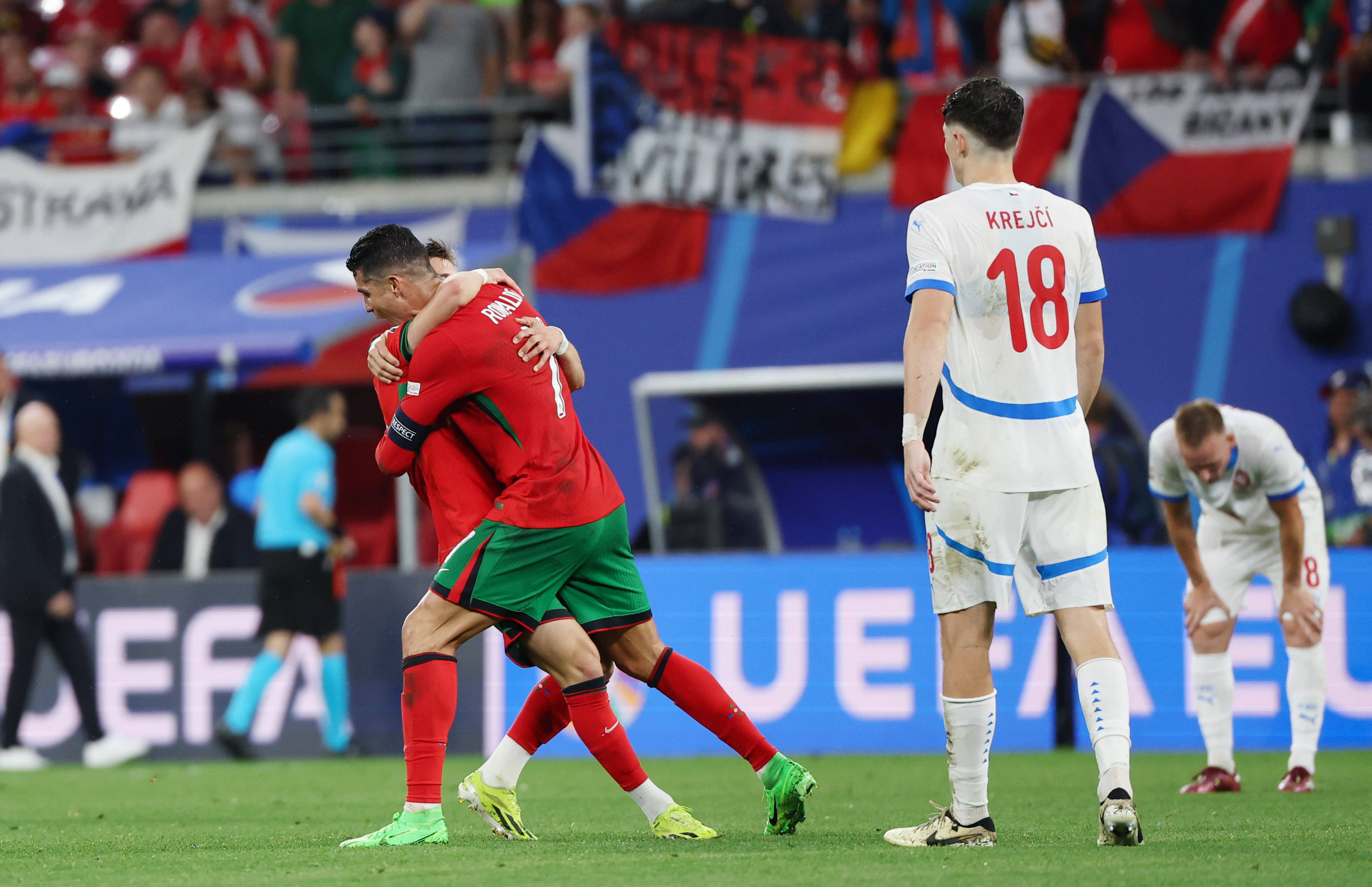 捷克队与芬兰队的胜负之争的简单介绍