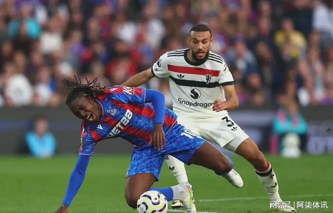 曼联客场击败波尔图,晋级四强 曼联客场击败波尔图,晋级四强