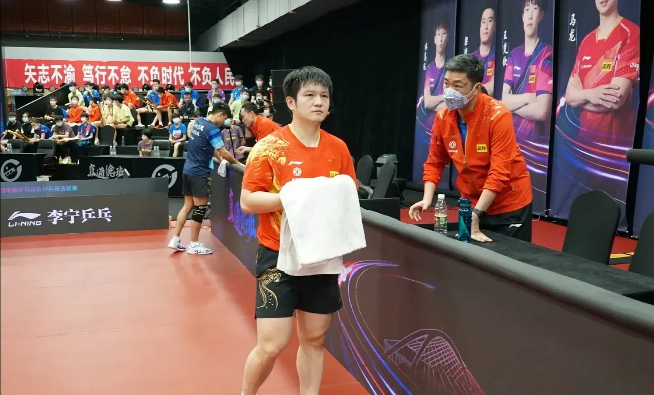 波兰队鏖战韩国队,马龙统治全场 波兰队鏖战韩国队,马龙统治全场