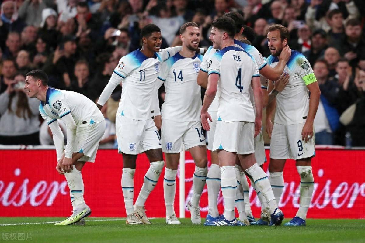 西班牙队主场大破希腊队晋级