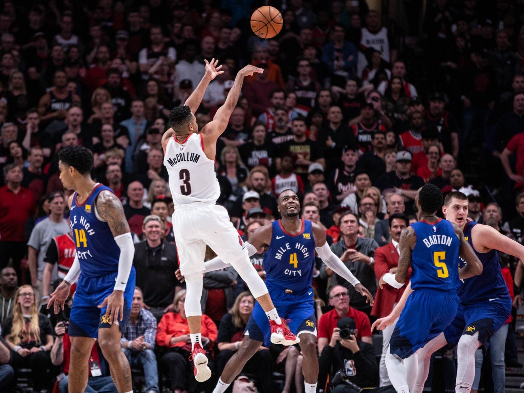 四川队逆转掘金，利拉德点燃赛场